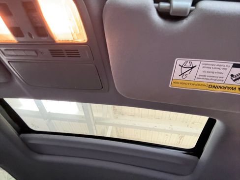 Used 2017 Honda CR-V Touring image 8