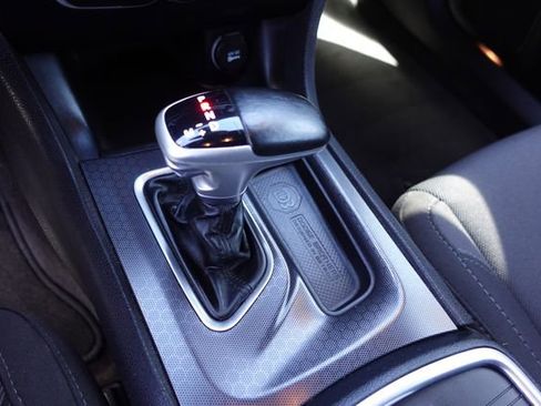 Used 2018 Dodge Charger SXT Plus image 21