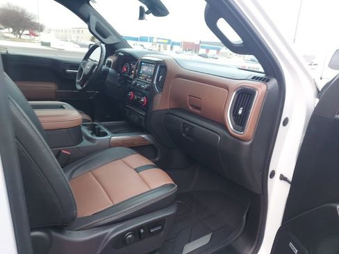 Certified 2021 Chevrolet Silverado 1500 High Country w/ Technology Package image 26