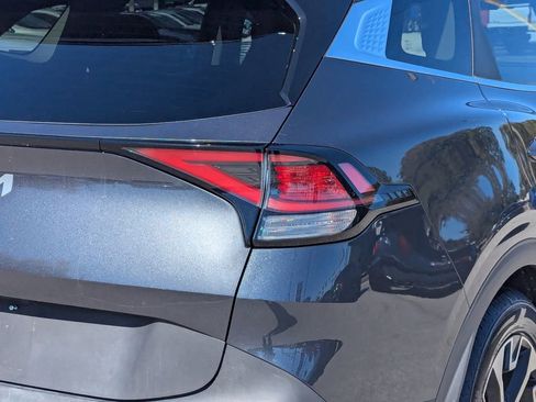 Certified 2023 Kia Sportage EX image 7