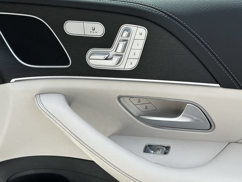 Certified 2025 Mercedes-Benz GLE 450e 4MATIC image 17