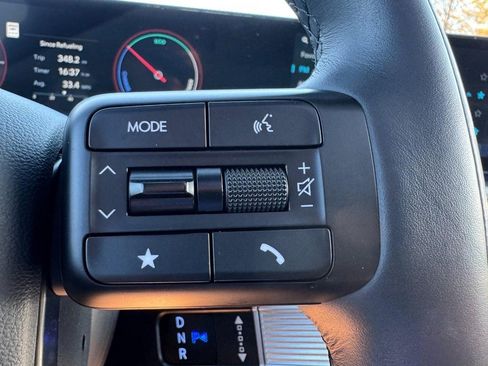 Used 2025 Hyundai Santa Fe Calligraphy image 19