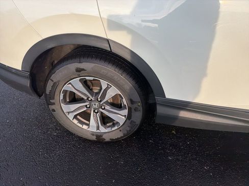 Used 2017 Honda CR-V LX image 3