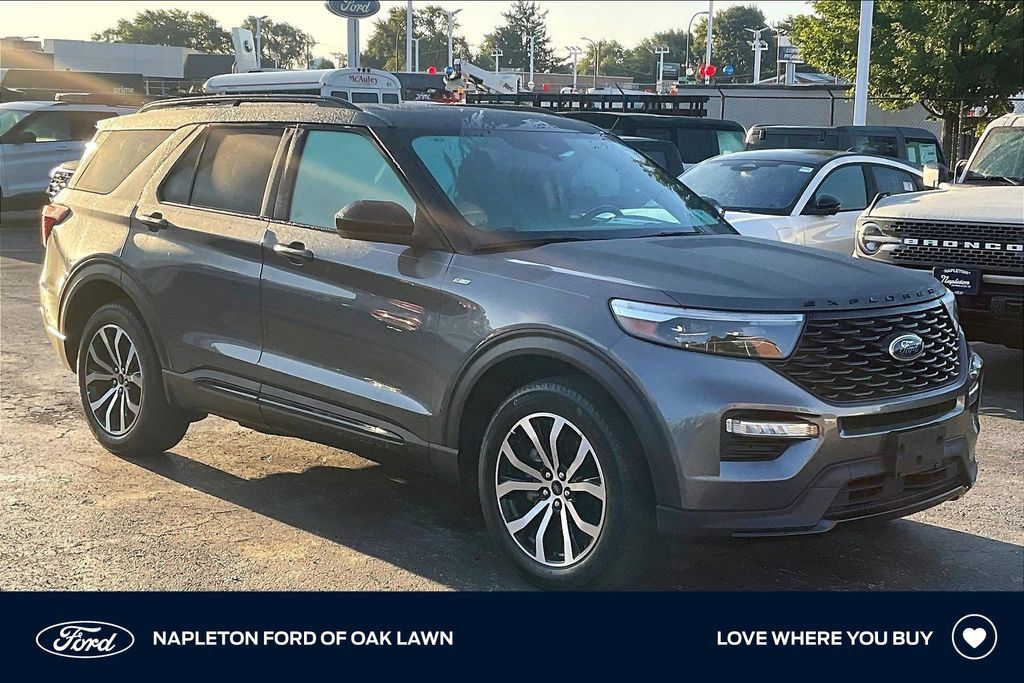 Used 2024 Ford Explorer ST-Line w/ Class IV Trailer Tow Package AWD/4WD image 1