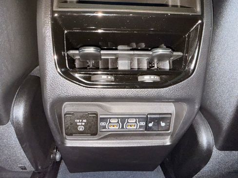 Used 2022 Jeep Grand Cherokee Limited 4xe image 18