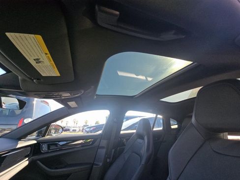 Used 2025 Porsche Panamera w/ Premium Package image 8