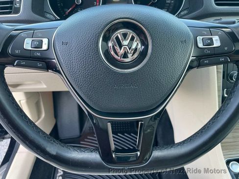 Used 2018 Volkswagen Passat 2.0T SE FWD image 20