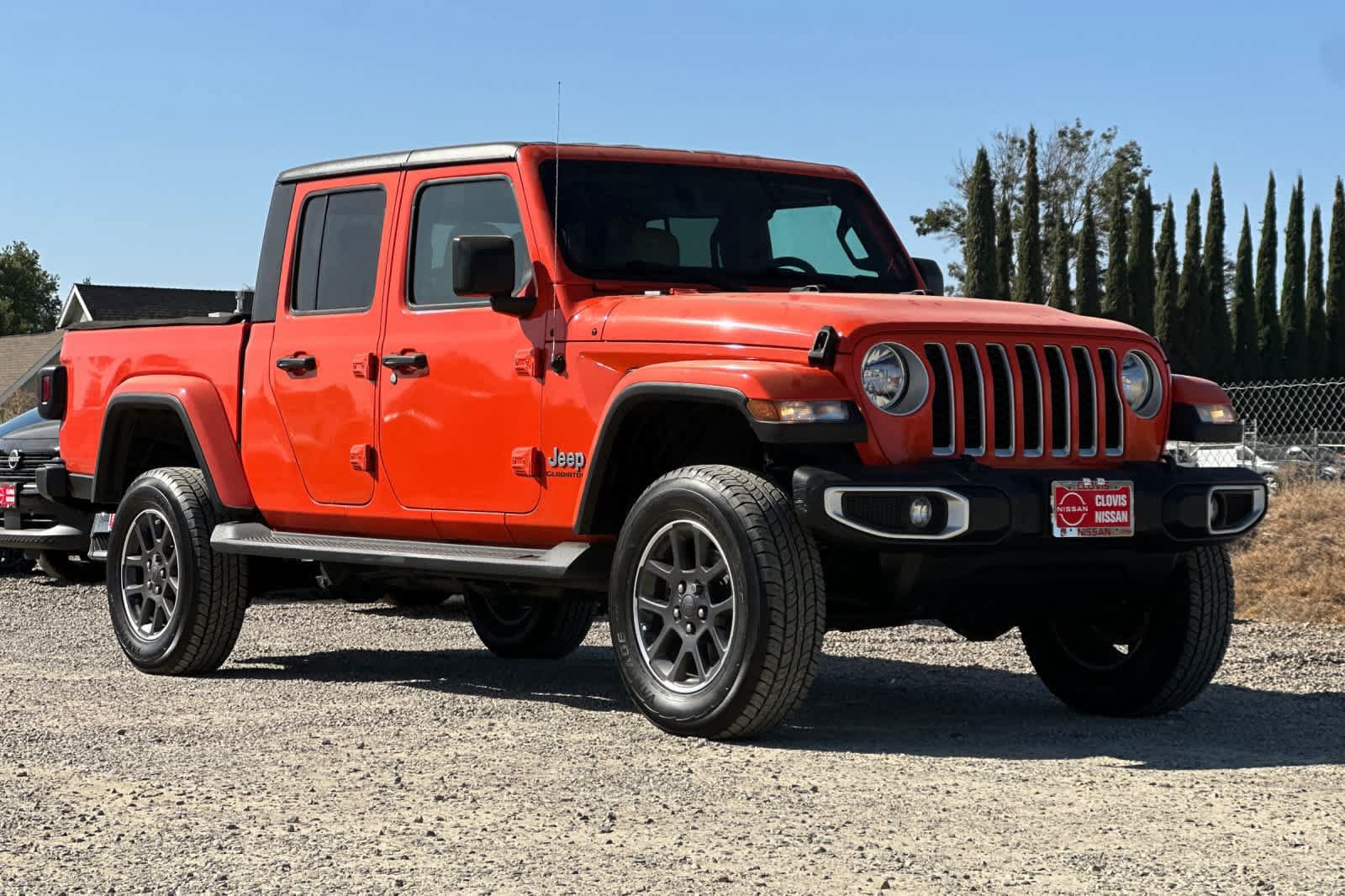 Used 2020 Jeep Gladiator Overland AWD/4WD image 10