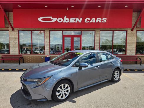 Used 2022 Toyota Corolla LE FWD image 1