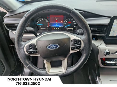 Used 2023 Ford Explorer XLT w/ Equipment Group 202A AWD/4WD image 6