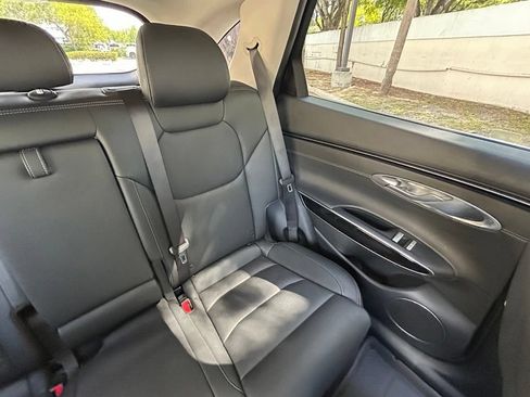 Used 2022 Genesis GV70 2.5T AWD/4WD image 14