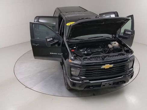 Used 2024 Chevrolet Silverado 2500 Custom w/ Custom Value Package AWD/4WD image 44