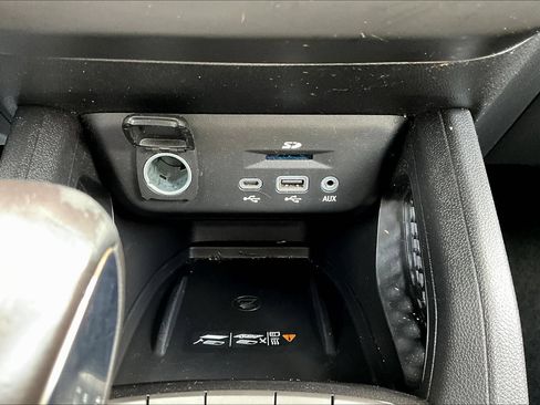 Used 2021 Chevrolet TrailBlazer RS w/ Sun and Liftgate Package AWD/4WD image 13