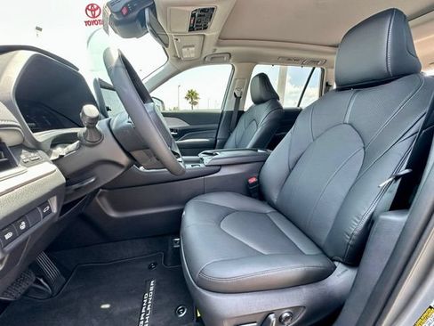 New 2026 Toyota Grand Highlander FWD image 8