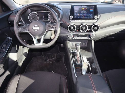 Certified 2025 Nissan Sentra SR image 15