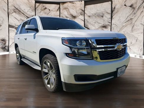 Used 2019 Chevrolet Tahoe LT image 3