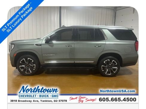 Used 2023 GMC Yukon SLT w/ SLT Premium Package AWD/4WD image 2