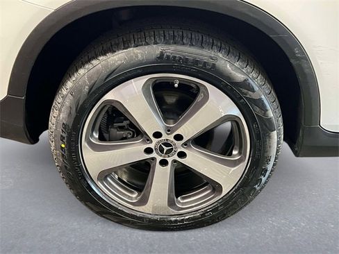 Certified 2022 Mercedes-Benz GLC 300 4MATIC image 6