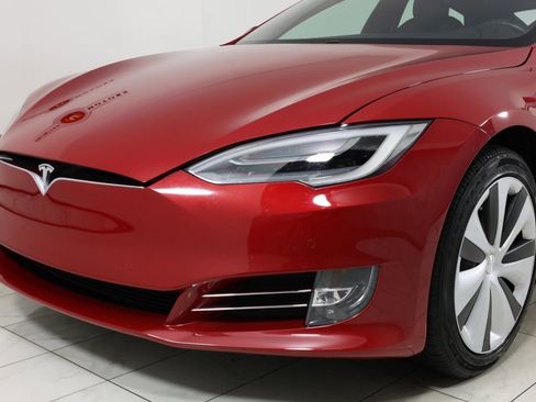 Used 2020 Tesla Model S Long Range Plus image 41