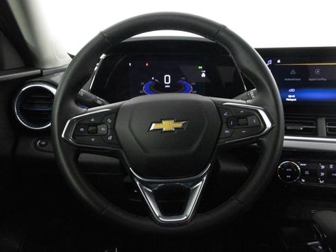 Used 2024 Chevrolet Trax LT w/ Driver Confidence Package image 27