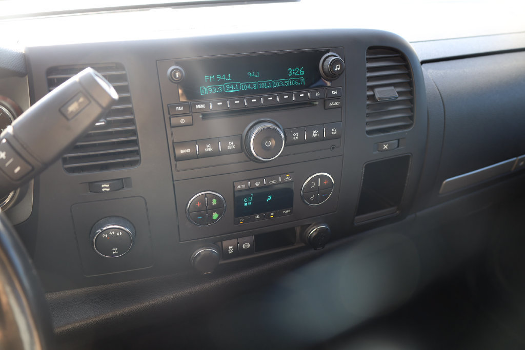 Used 2014 Chevrolet Silverado 2500 LT w/ Interior Plus Package AWD/4WD image 15