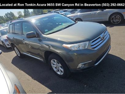 Used 2012 Toyota Highlander SE w/ Tow Pkg