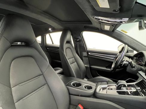Certified 2022 Porsche Panamera GTS AWD/4WD image 18