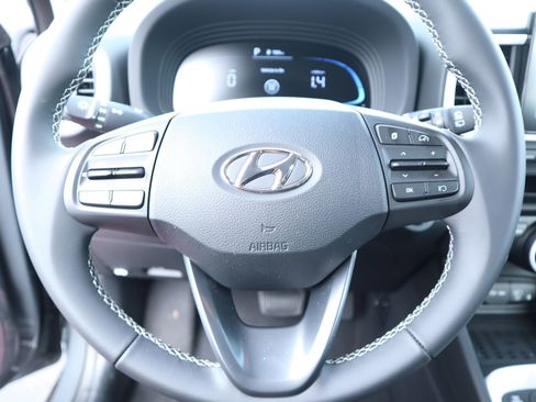 New 2026 Hyundai Venue SEL FWD image 2