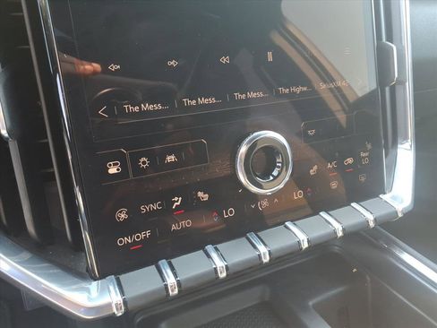 Certified 2025 GMC Acadia Elevation image 15