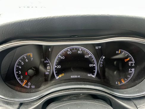 Used 2018 Jeep Grand Cherokee Laredo image 21