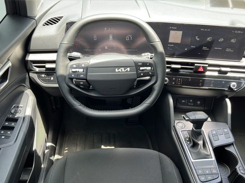 New 2026 Kia Sportage LX FWD image 14