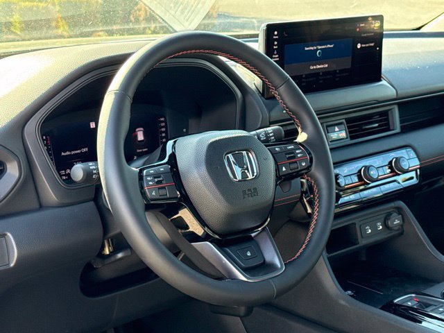 Used 2026 Honda Pilot TrailSport image 17