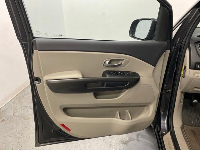 Used 2019 Kia Sedona LX FWD image 18