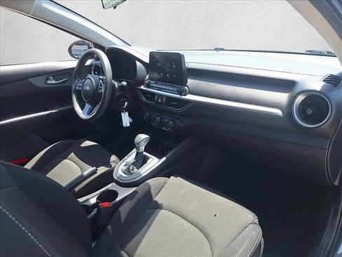 Used 2021 Kia Forte LXS FWD image 18