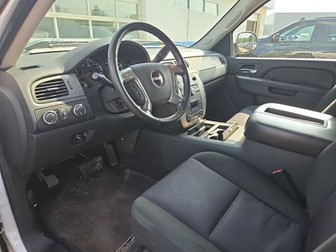 Used 2010 GMC Sierra 1500 SLE w/ All-Terrain Package AWD/4WD image 16