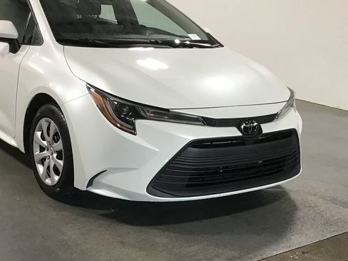 Certified 2024 Toyota Corolla LE FWD image 4