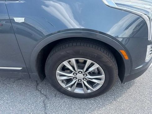 Used 2021 Cadillac XT5 Premium Luxury AWD/4WD image 2