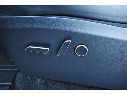 Used 2023 Tesla Model Y Performance image 25