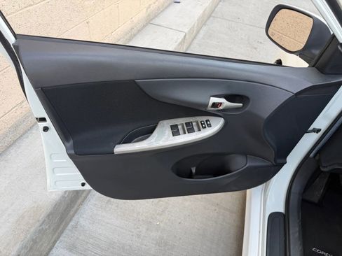 Used 2013 Toyota Corolla S FWD image 12