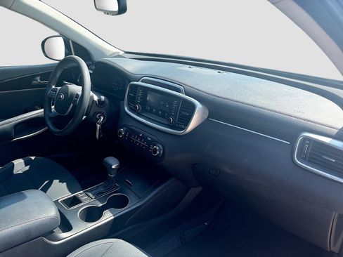 Used 2019 Kia Sorento FWD image 27