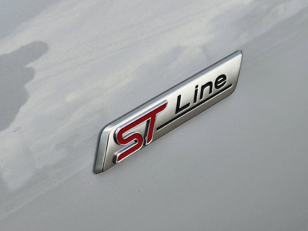Used 2025 Ford Escape ST-Line FWD image 12