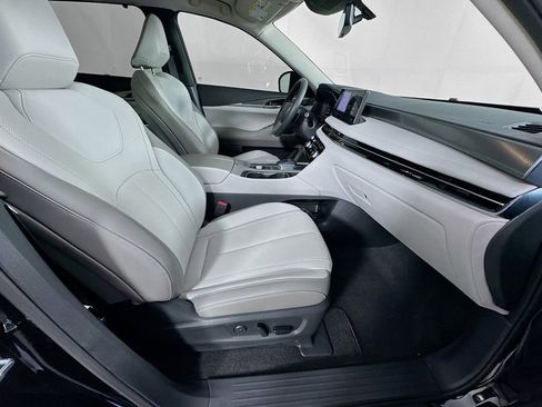 Certified 2026 INFINITI QX60 Luxe w/ Cargo Package AWD/4WD image 38