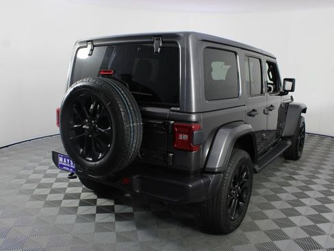 Used 2025 Jeep Wrangler Unlimited Sahara AWD/4WD image 23