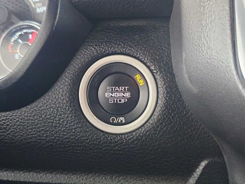 Used 2024 RAM 1500 Laramie AWD/4WD image 30