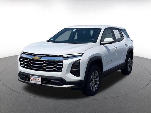 Used 2025 Chevrolet Equinox LT FWD image 4