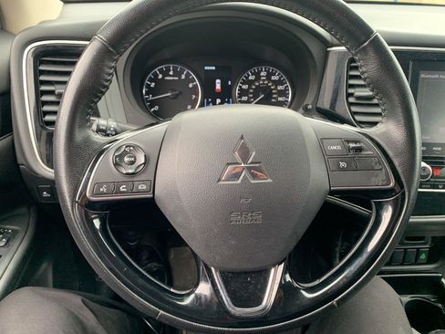 Used 2020 Mitsubishi Outlander SE AWD/4WD image 12