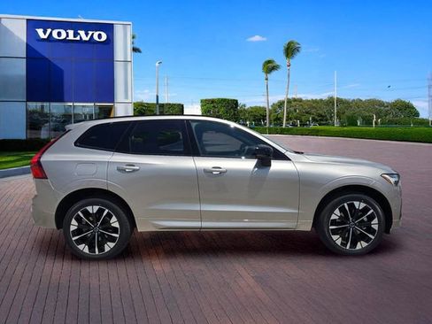 New 2026 Volvo XC60 B5 Plus w/ Protection Package Premier AWD/4WD image 8