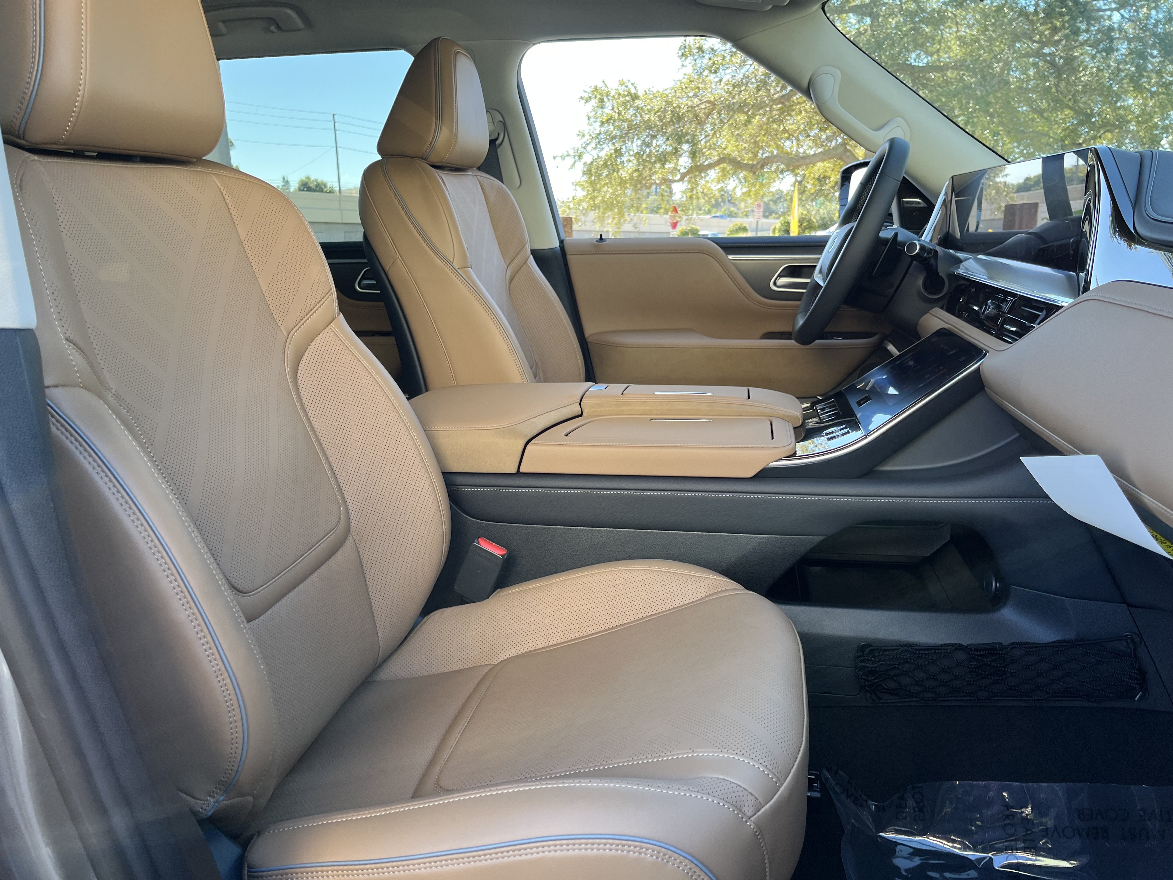 New 2027 INFINITI QX80 Luxe w/ Cargo Package RWD image 18