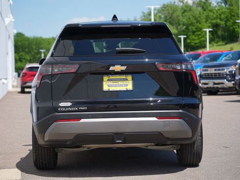 Used 2026 Chevrolet Equinox LT AWD/4WD image 4