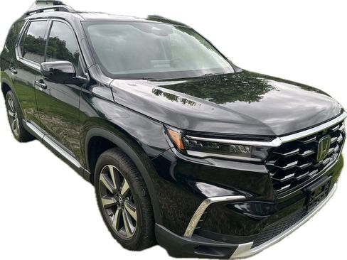 Used 2024 Honda Pilot Elite image 2